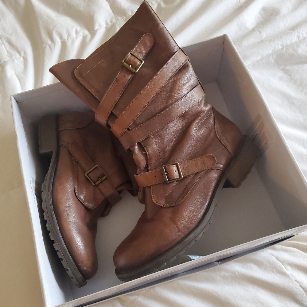 Steve Madden Brown moto boots
